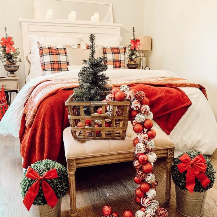 How do i decorate my bedroom for christmas