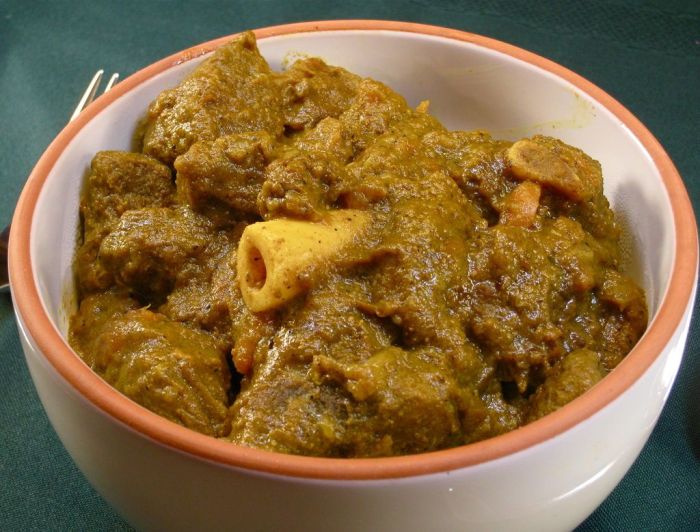 How to cook curry goat caribbean style